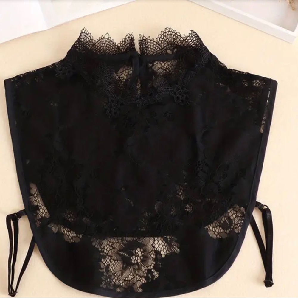 Black Lace False Collar Simple Breathable Half Shirt New!